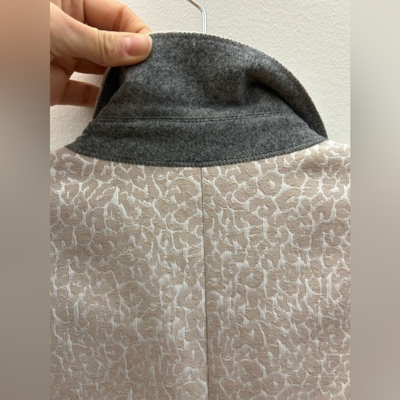 Ann Taylor Animal Jacquard Pattern Long Blazer - Picture 5 of 5